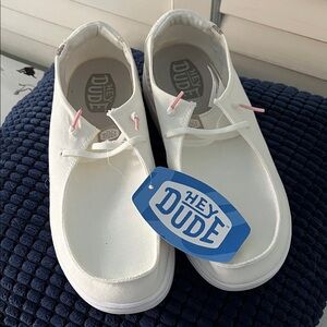 NWT Hey Dude White Canvas Shoes W9